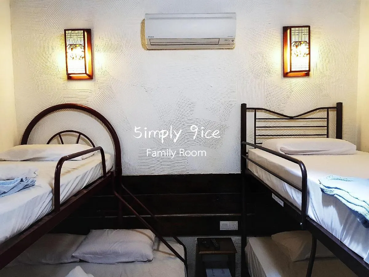 5Imply 9Ice Heritage George Town